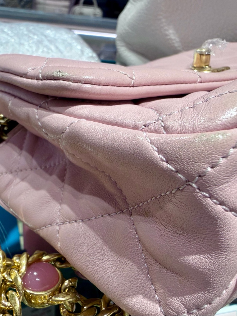 CHANEL Soft Pink Classic Quilted Lambskin Shoulder Bag with Gold Chain - Picture 9 of 11